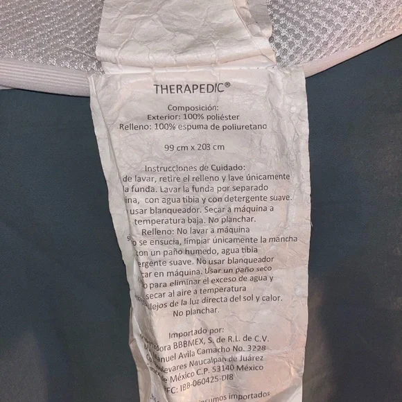 Luxurious Twin, Extra Long Fitted Mattress Cover - Picture 6 of 7